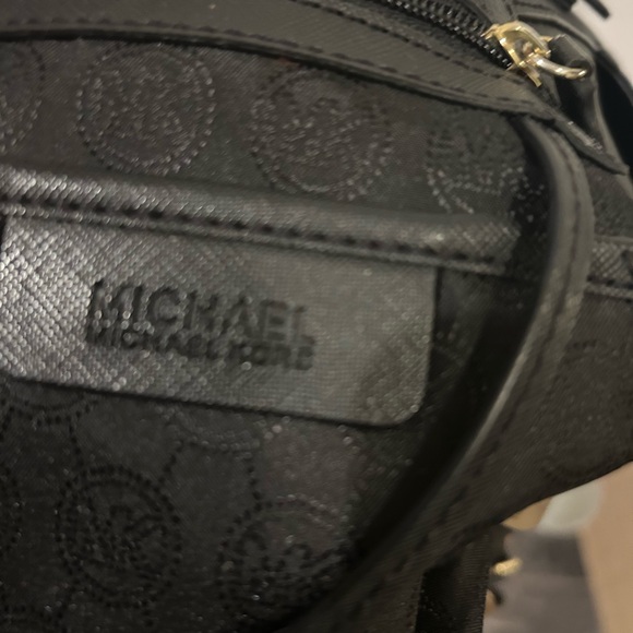 Medium Michael Kors Black Saffiano Leather Jet Set Black Bag Good Condition - Picture 8 of 12